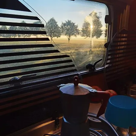 캠프장 Camping-stellplatz Auf Dem Bauernhof Fuer Wohnmobil Und Caravan Bis 8m Laenge - Ohne Zimmer