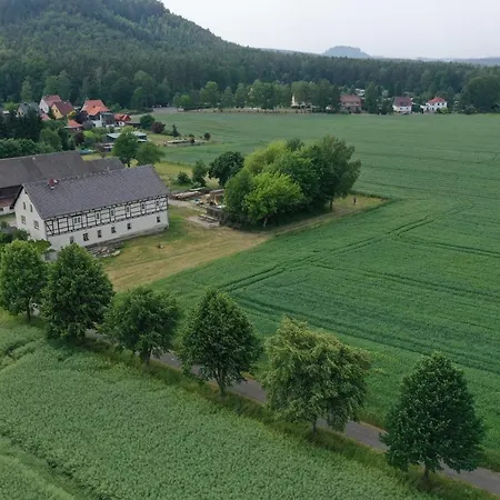 Camping-stellplatz Auf Dem Bauernhof Fuer Wohnmobil Und Caravan Bis 8m Laenge - Ohne Zimmer